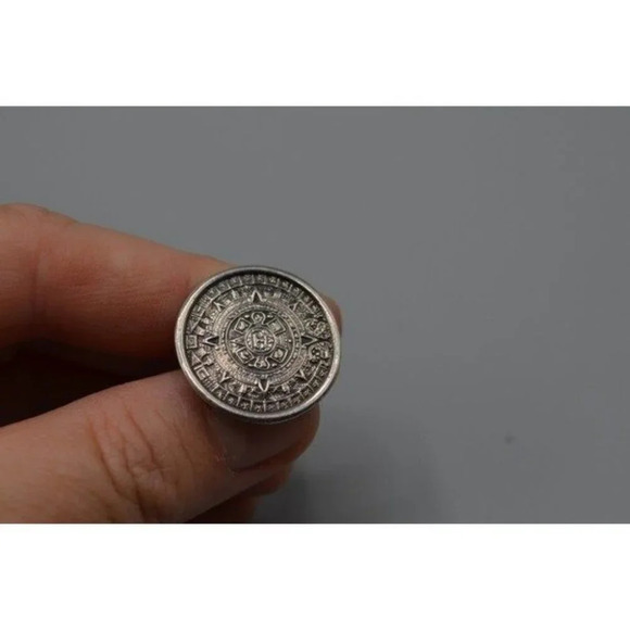 Mayan Calendar Silver Cufflinks - Picture 3 of 10